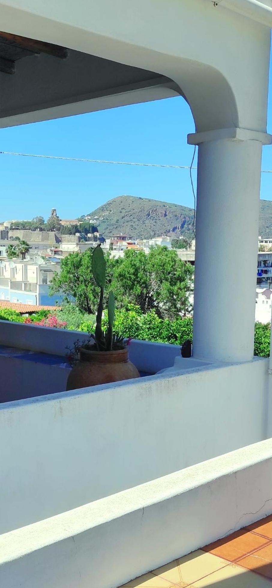 Holiday Home Mennulita Lipari  Bilik gambar