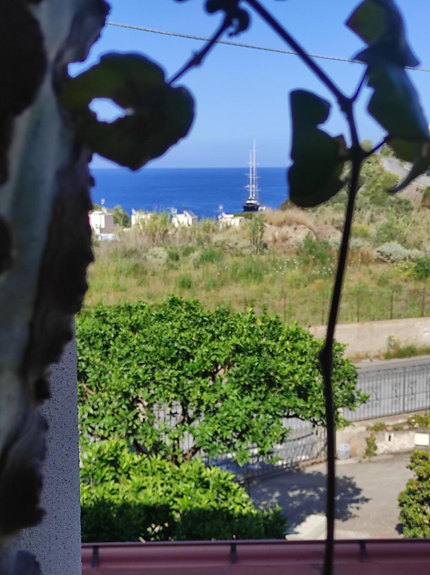 Holiday Home Mennulita Lipari  Bilik gambar