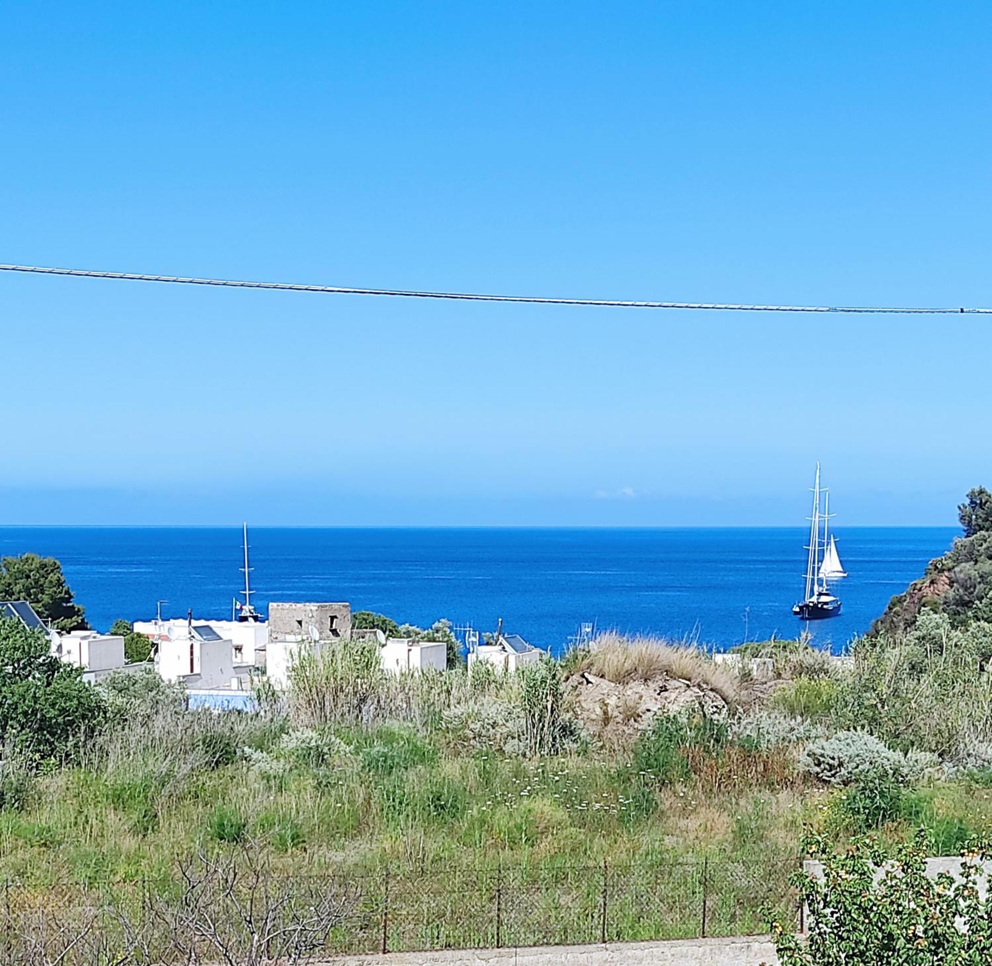 Holiday Home Mennulita Lipari  Bilik gambar